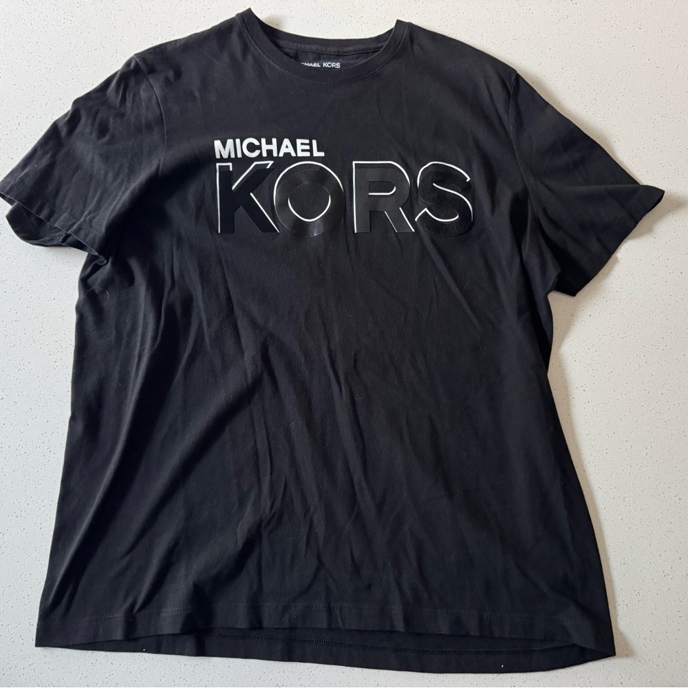 MICHAEL KORS MK BLACK OVERSIZE LOGO BLACK T-SHIRT Men’s Size Large RARE MK Shirt